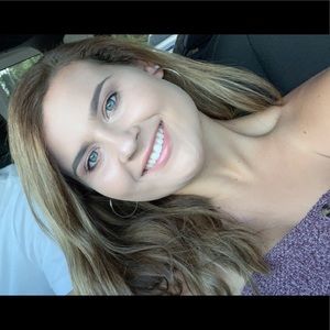 Meet your Posher, Carlie